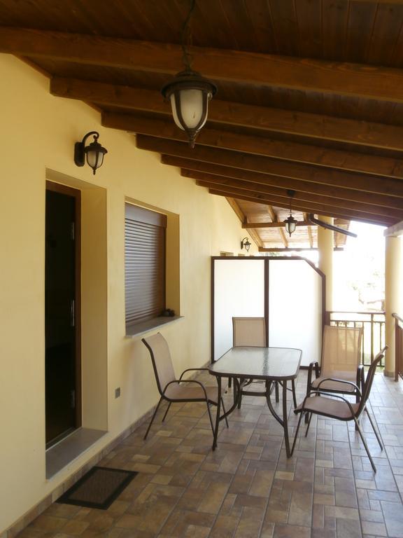 Villa Barouti Koinira Rom bilde